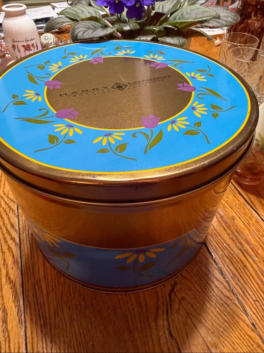 Vintage Harry London decorator tin with lid.  Spring Tulip Mother’s Day release